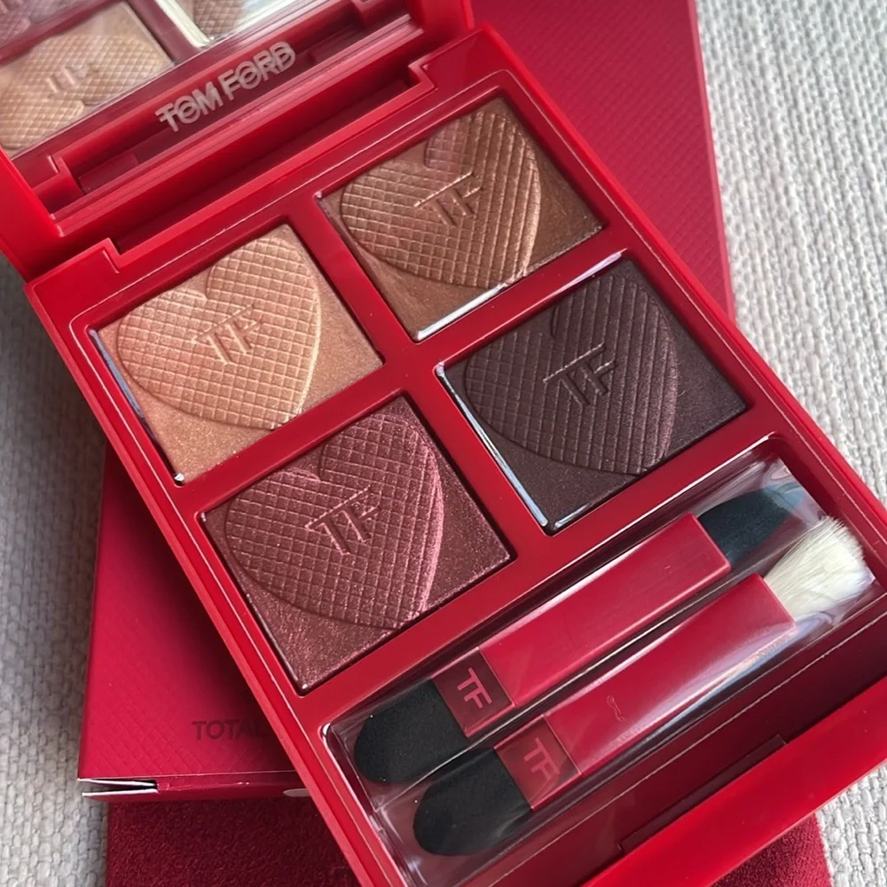 TOM FORD Love Collection Eye Color Quad Eyeshadow Palette - HONEYMOON